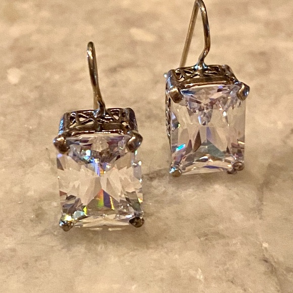 Source Unknown Jewelry - Crystal Earrings🛼🍦